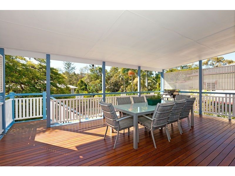 28 Bovelles Street, Camp Hill QLD 4152