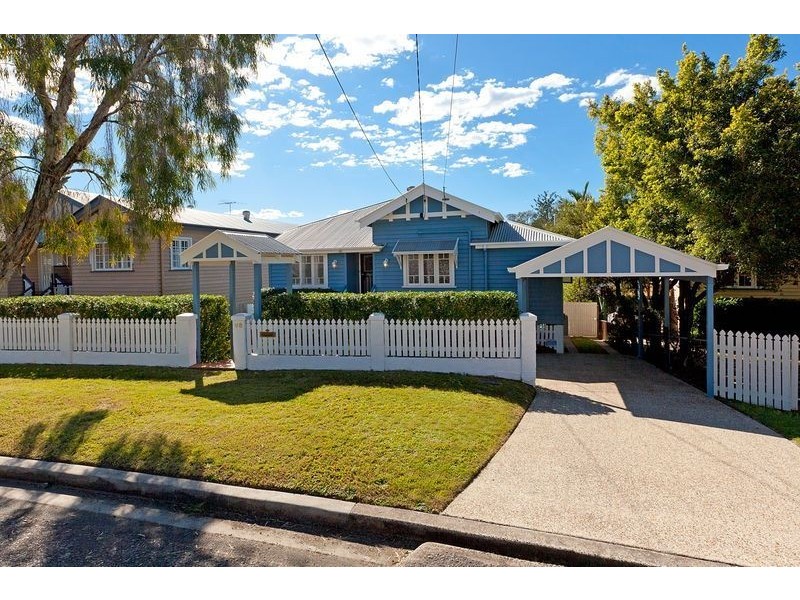 28 Bovelles Street, Camp Hill QLD 4152