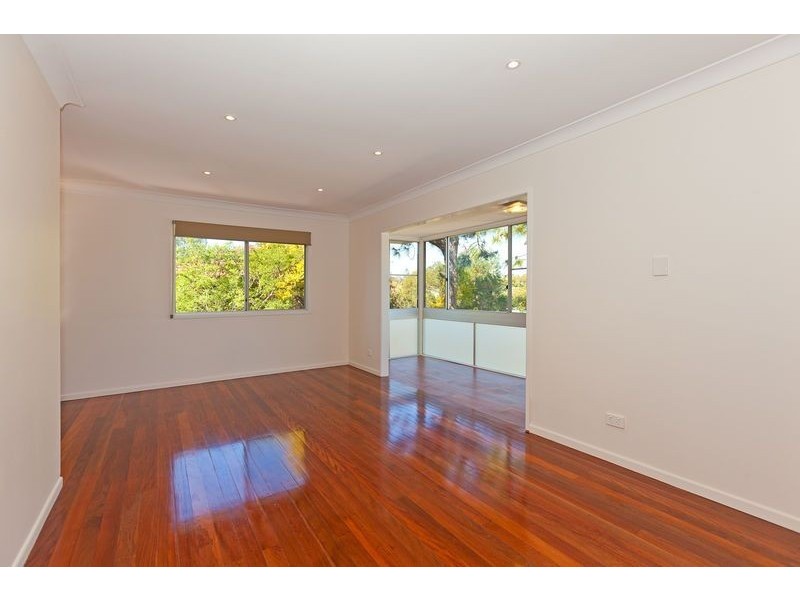 30 Jayben Street, Wynnum West QLD 4178