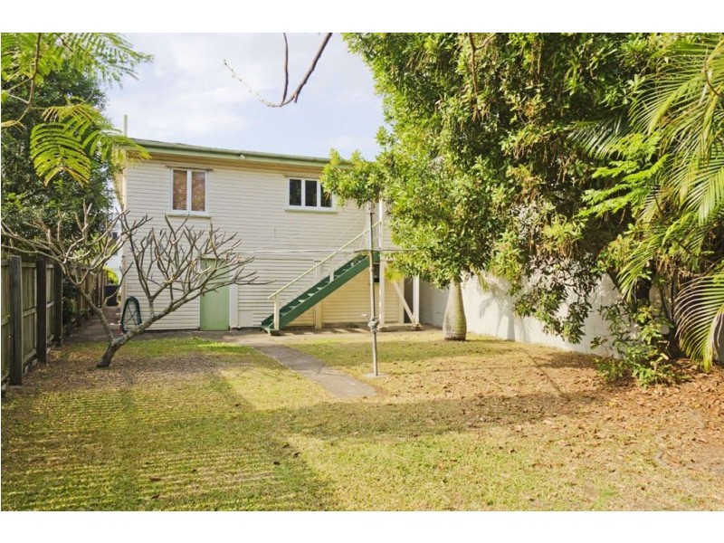 68 Barton Road, Hawthorne QLD 4171