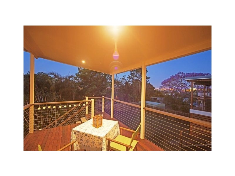 12 Karthina Street, Bulimba QLD 4171