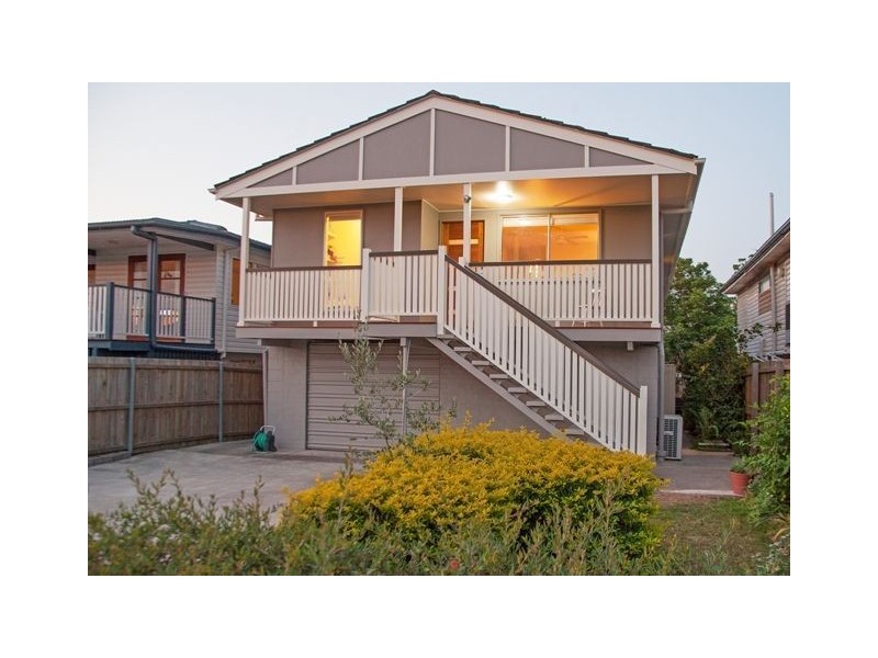 12 Karthina Street, Bulimba QLD 4171