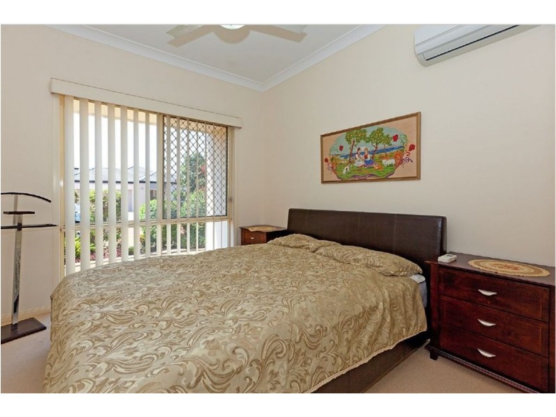 19 Oleander Place, Carindale QLD 4152