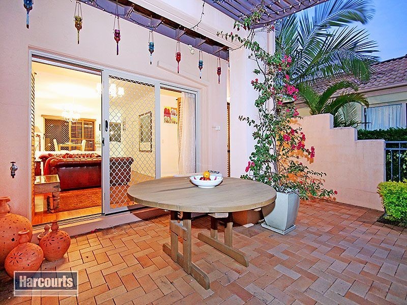 76 Kenbury Street, Bulimba QLD 4171