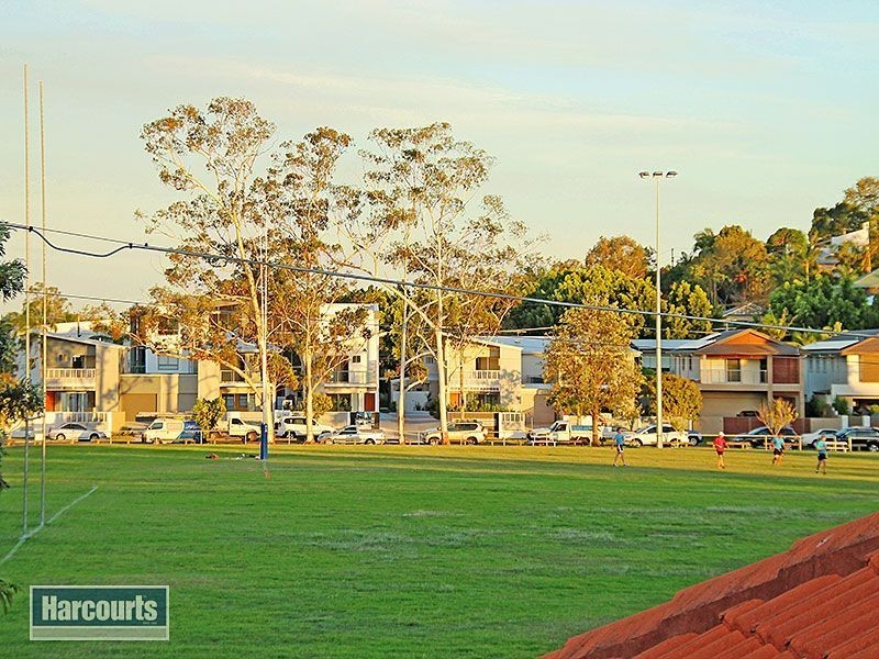 76 Kenbury Street, Bulimba QLD 4171