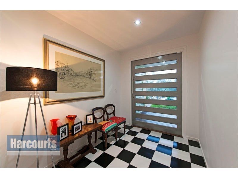 21 Hipwood Street, Norman Park QLD 4170