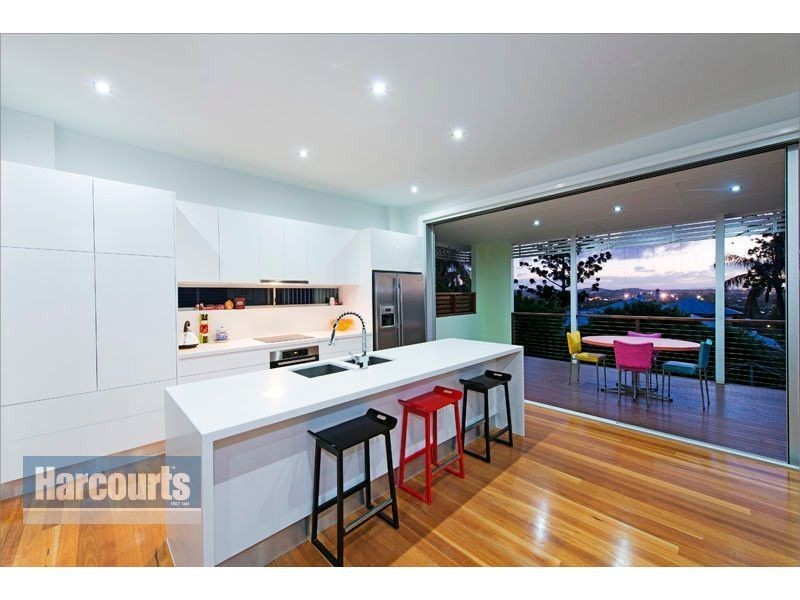 21 Hipwood Street, Norman Park QLD 4170