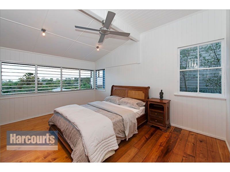 21 Hipwood Street, Norman Park QLD 4170