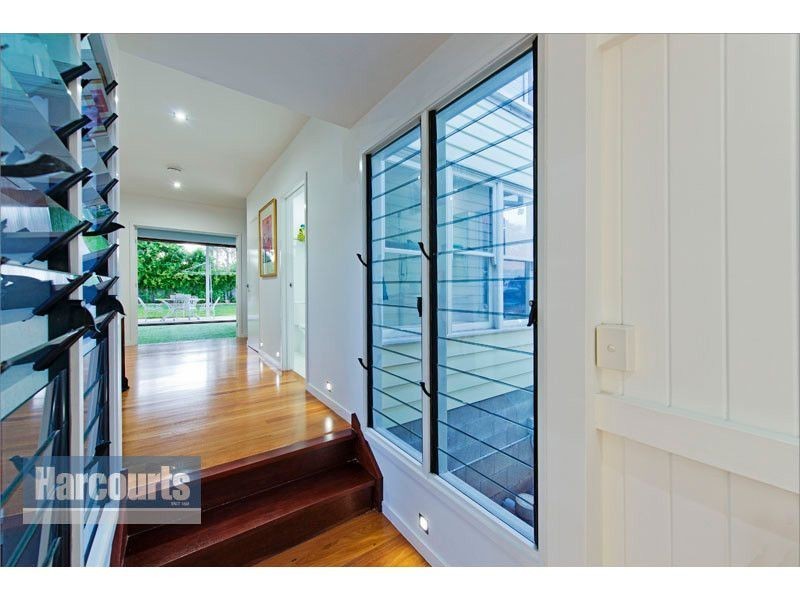 21 Hipwood Street, Norman Park QLD 4170