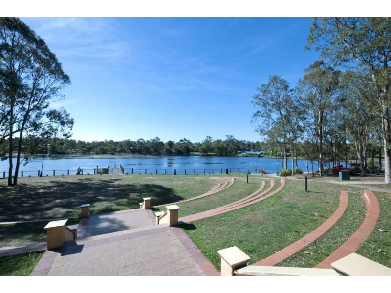 10 Jetty Walk, Forest Lake QLD 4078