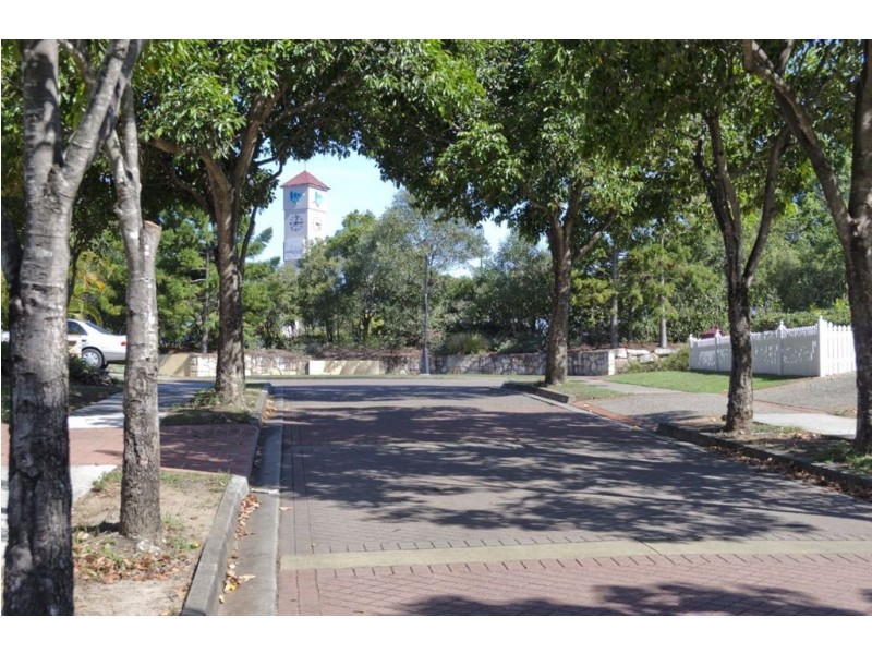 10 Jetty Walk, Forest Lake QLD 4078