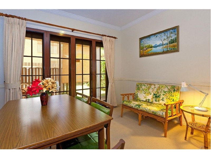 1/52 Longfellow Street, Norman Park QLD 4170