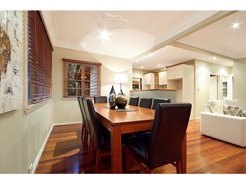 21 Paxton Street, Holland Park QLD 4121