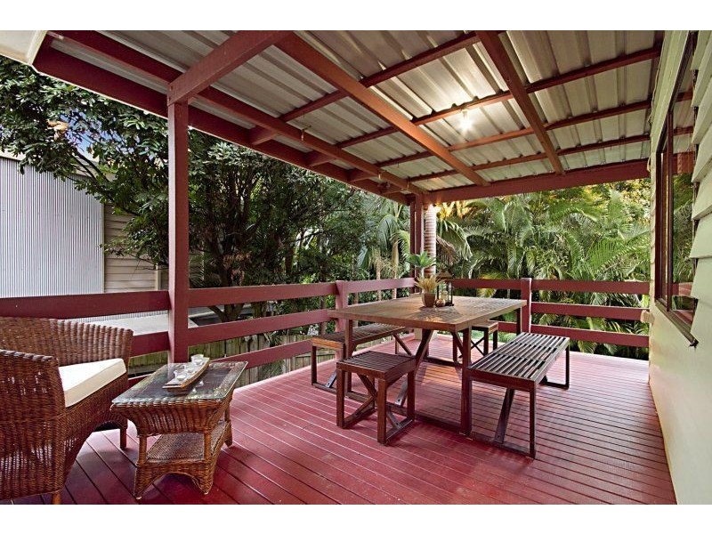 21 Paxton Street, Holland Park QLD 4121