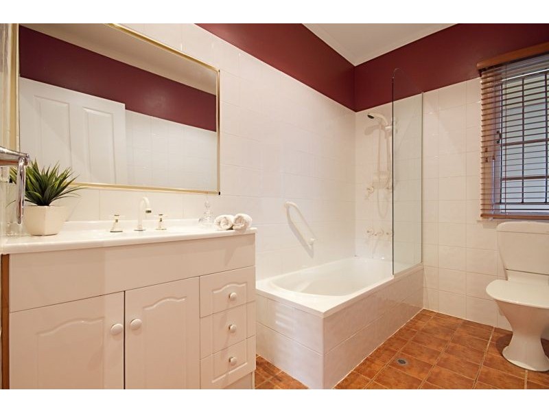 21 Paxton Street, Holland Park QLD 4121