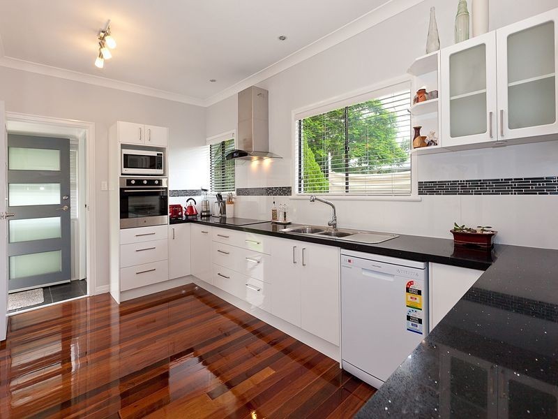 1 Hecklemann Street, Carina Heights QLD 4152