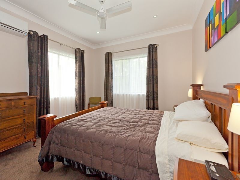 1 Hecklemann Street, Carina Heights QLD 4152