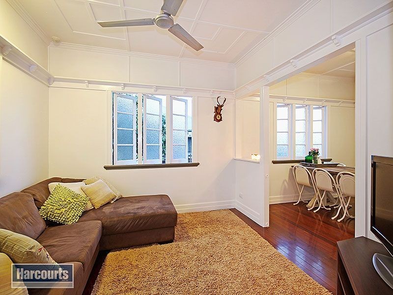 35 Sunshine Avenue, Tarragindi QLD 4121