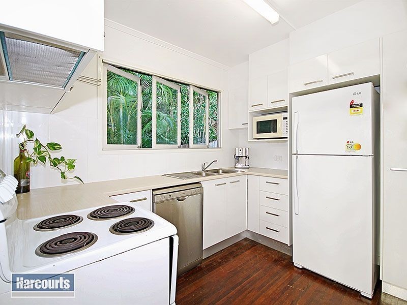 72 Dunrod Street, Holland Park West QLD 4121