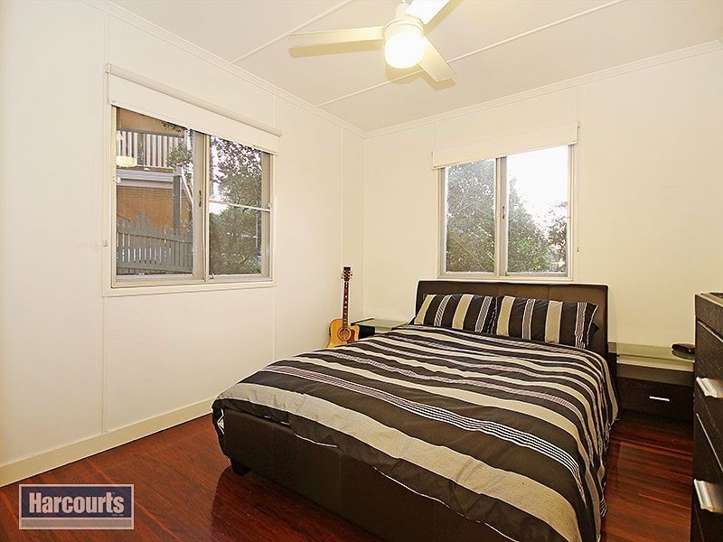 72 Dunrod Street, Holland Park West QLD 4121