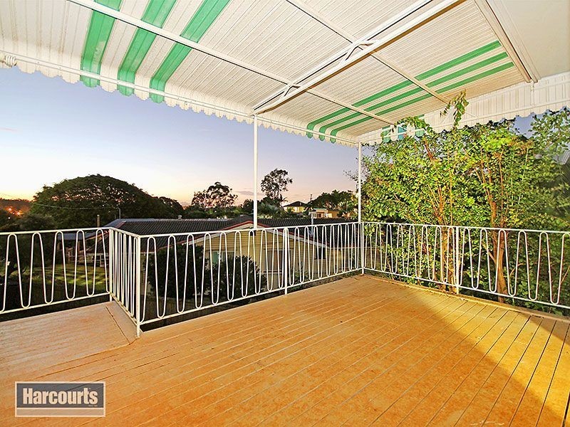 72 Dunrod Street, Holland Park West QLD 4121