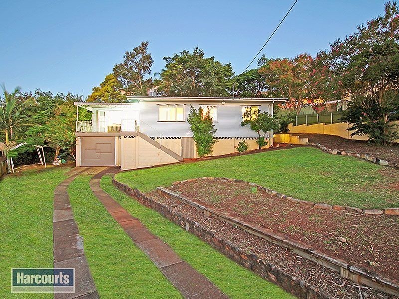 72 Dunrod Street, Holland Park West QLD 4121