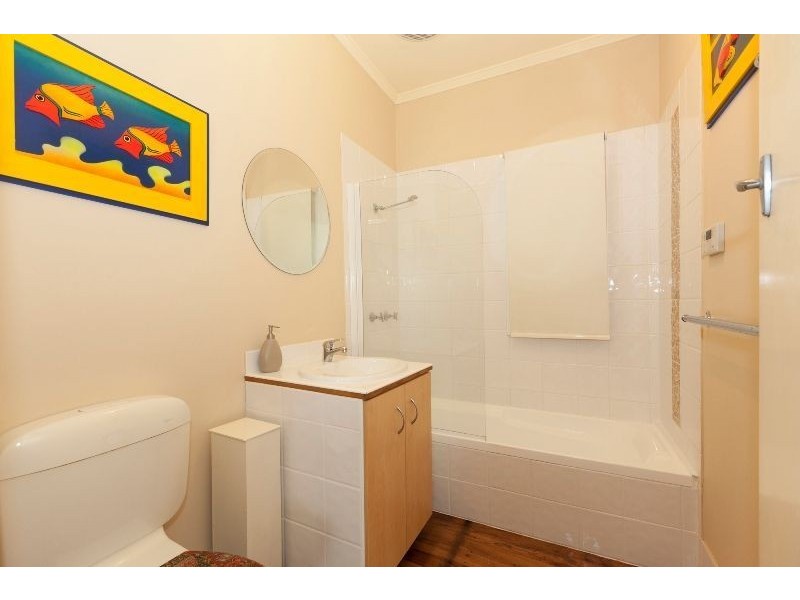 16 Ernest Street, Morningside QLD 4170