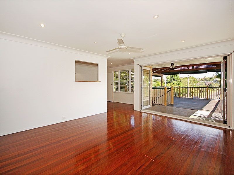 9 Chater Street, Carina QLD 4152