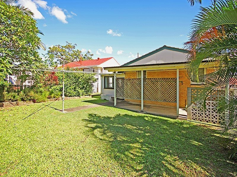 9 Chater Street, Carina QLD 4152