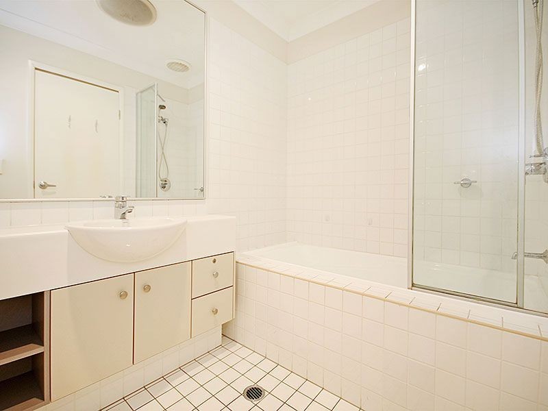 68A Kenbury Street, Bulimba QLD 4171