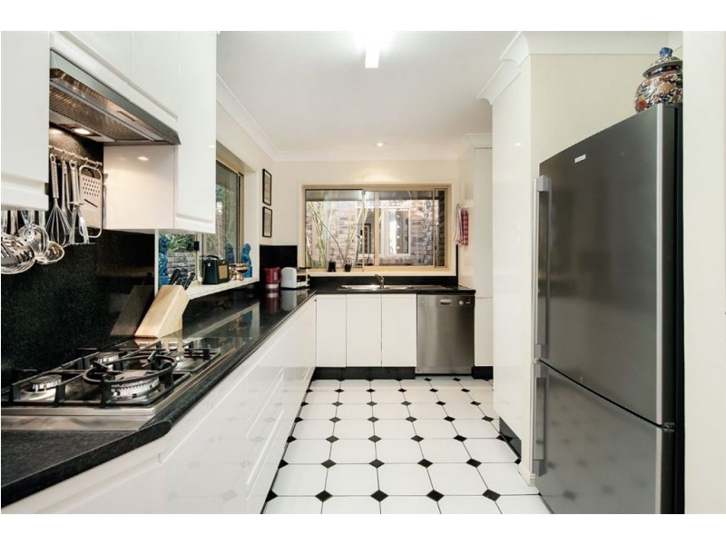 33 Kuranda Street, Balmoral QLD 4171