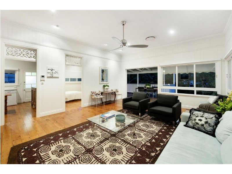 29 Katoomba Avenue, Hawthorne QLD 4171