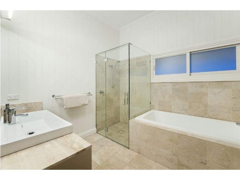 29 Katoomba Avenue, Hawthorne QLD 4171