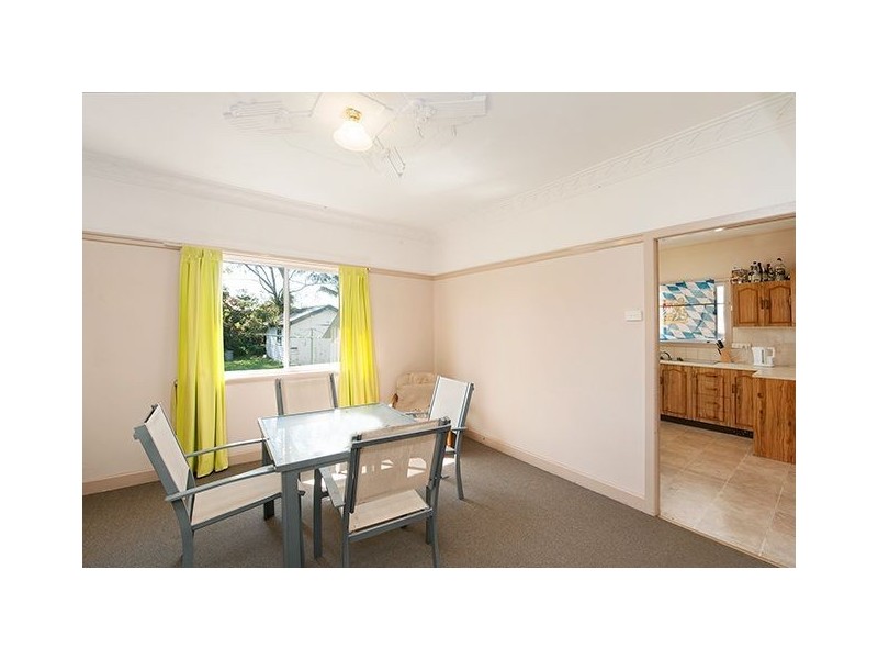 64 Macrossan Avenue, Norman Park QLD 4170