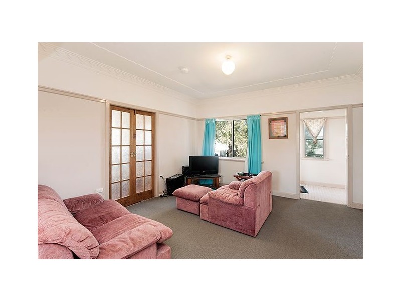 64 Macrossan Avenue, Norman Park QLD 4170