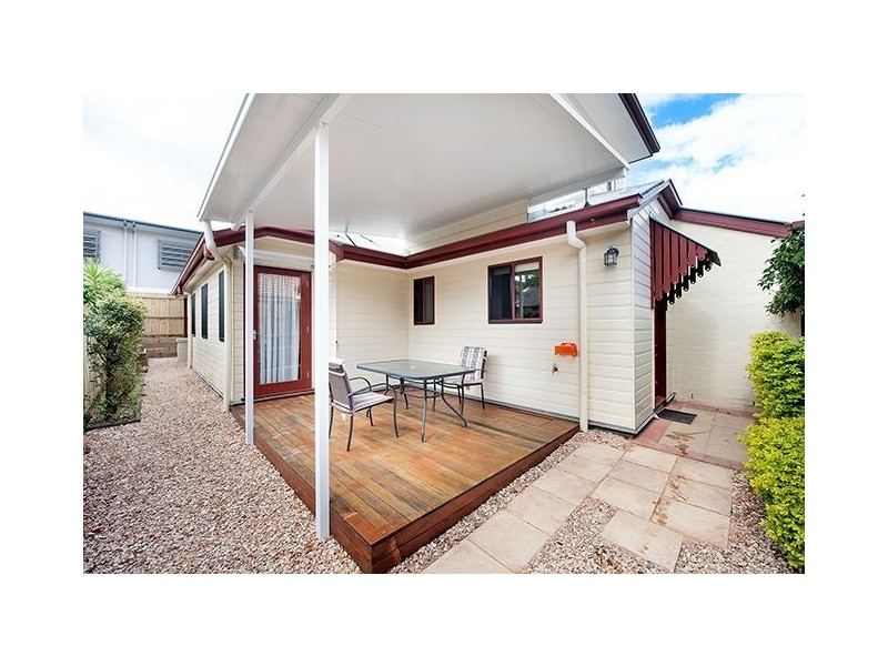 303 Riding Road, Balmoral QLD 4171