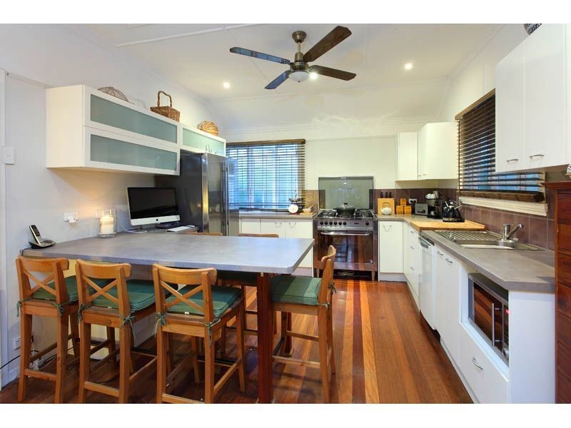 30 Clearview Terrace, Seven Hills QLD 4170