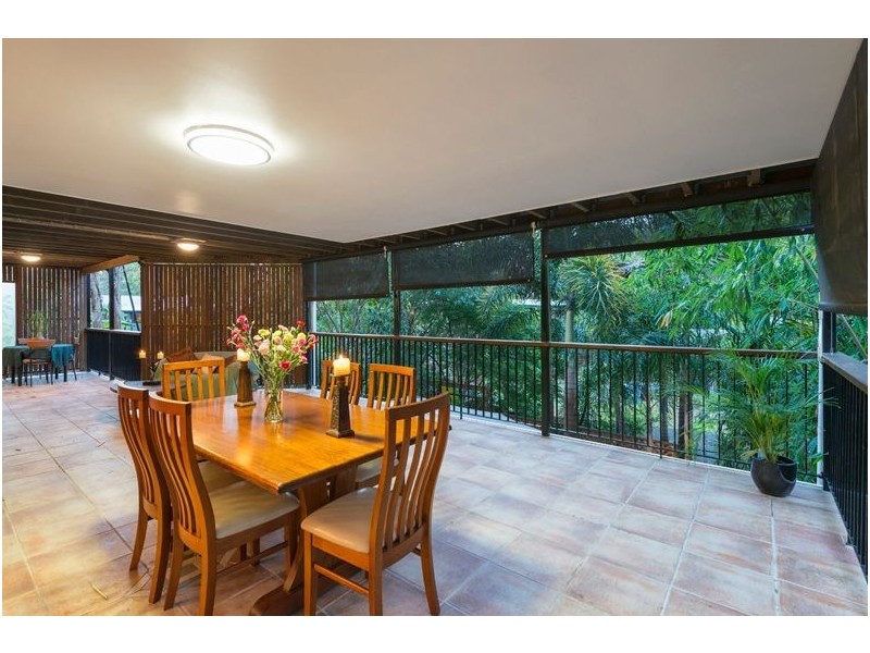 22 Olive Grove, Balmoral QLD 4171