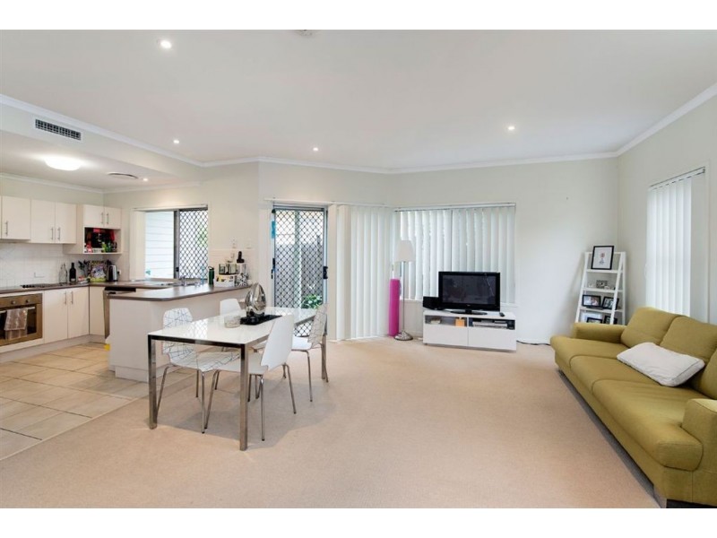 23 Dickenson St, Carina QLD 4152