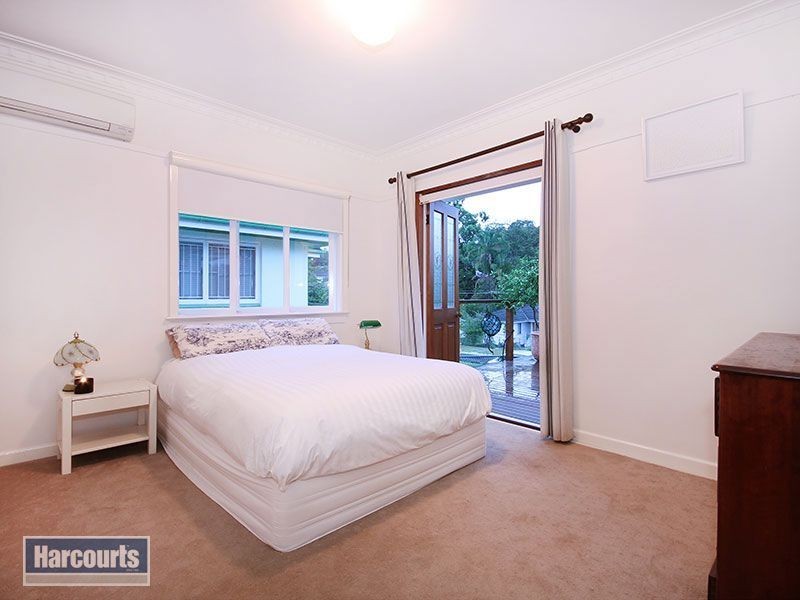 19 Sapphire Street, Holland Park QLD 4121