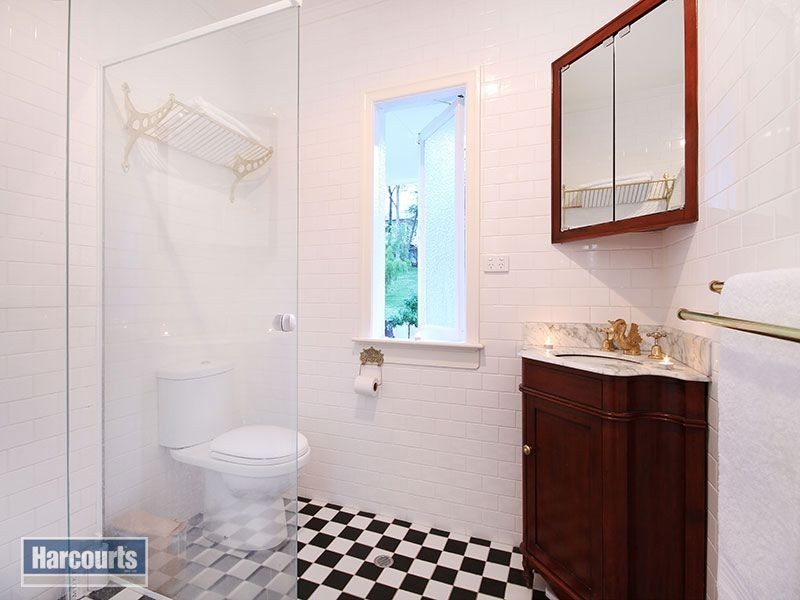 19 Sapphire Street, Holland Park QLD 4121