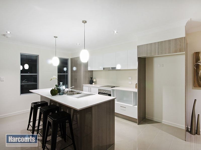 40 Cambridge Street, Carina Heights QLD 4152