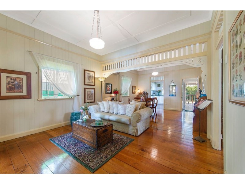 20 Brown Street, Camp Hill QLD 4152