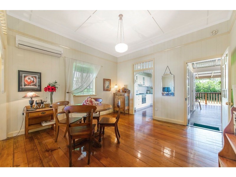 20 Brown Street, Camp Hill QLD 4152