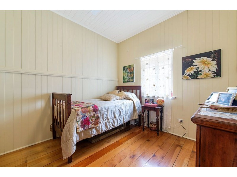 20 Brown Street, Camp Hill QLD 4152