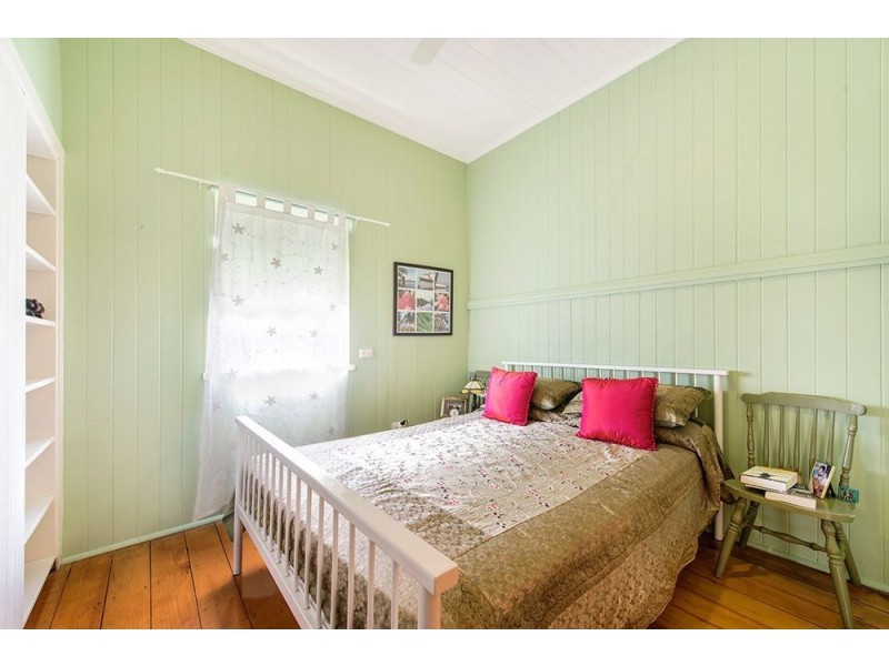 20 Brown Street, Camp Hill QLD 4152