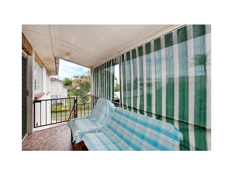 102 Newman Avenue, Camp Hill QLD 4152