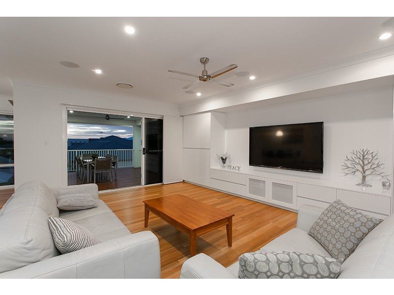 8 Bisley Place, Wakerley QLD 4154