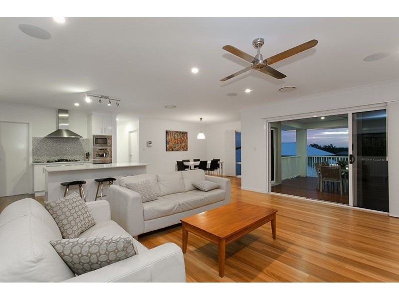 8 Bisley Place, Wakerley QLD 4154