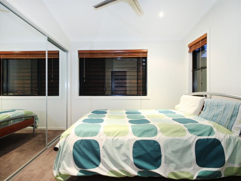 2/4 Kates Street, Morningside QLD 4170